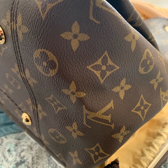 SOLD 💕💕 Louis Vuitton Artsy MM “Retired” - Picture 4 of 8